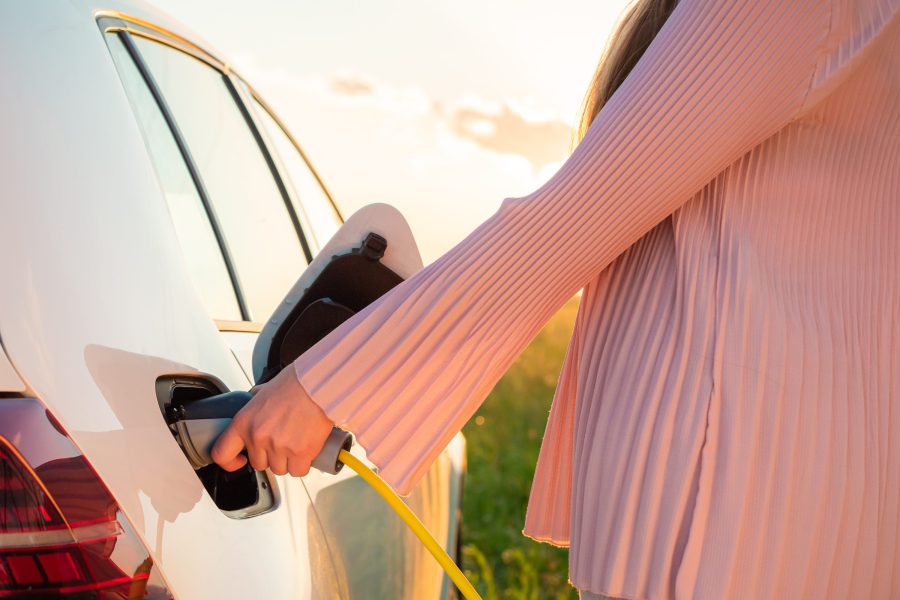 woman-charging-car